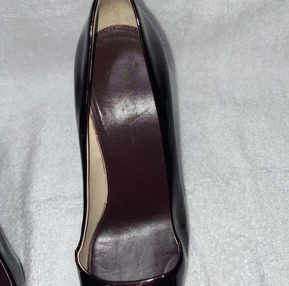 Prada Burgundy Patent Leather Square Toe Pumps Size 38 - Picture 2 of 7